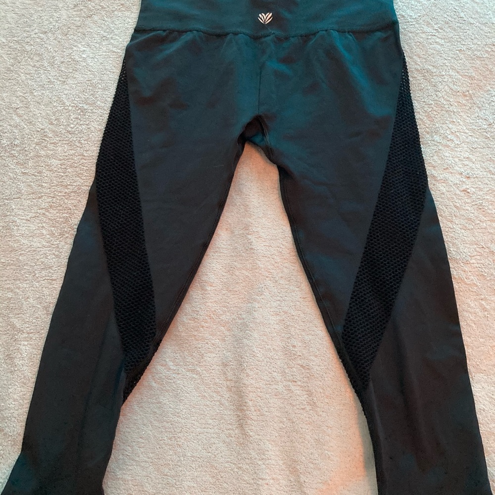 Forever 21 cropped leggings